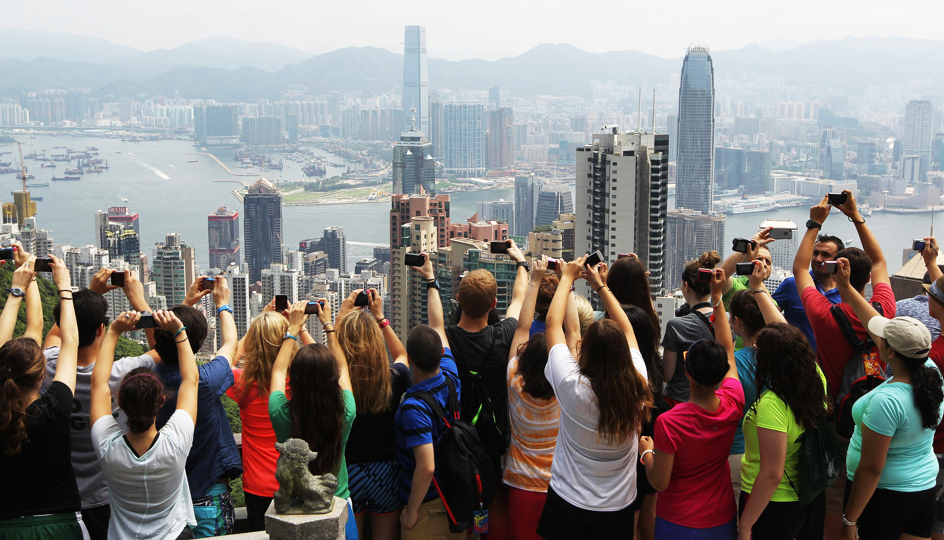 内地人去香港玩危险吗？全面解读旅游安全